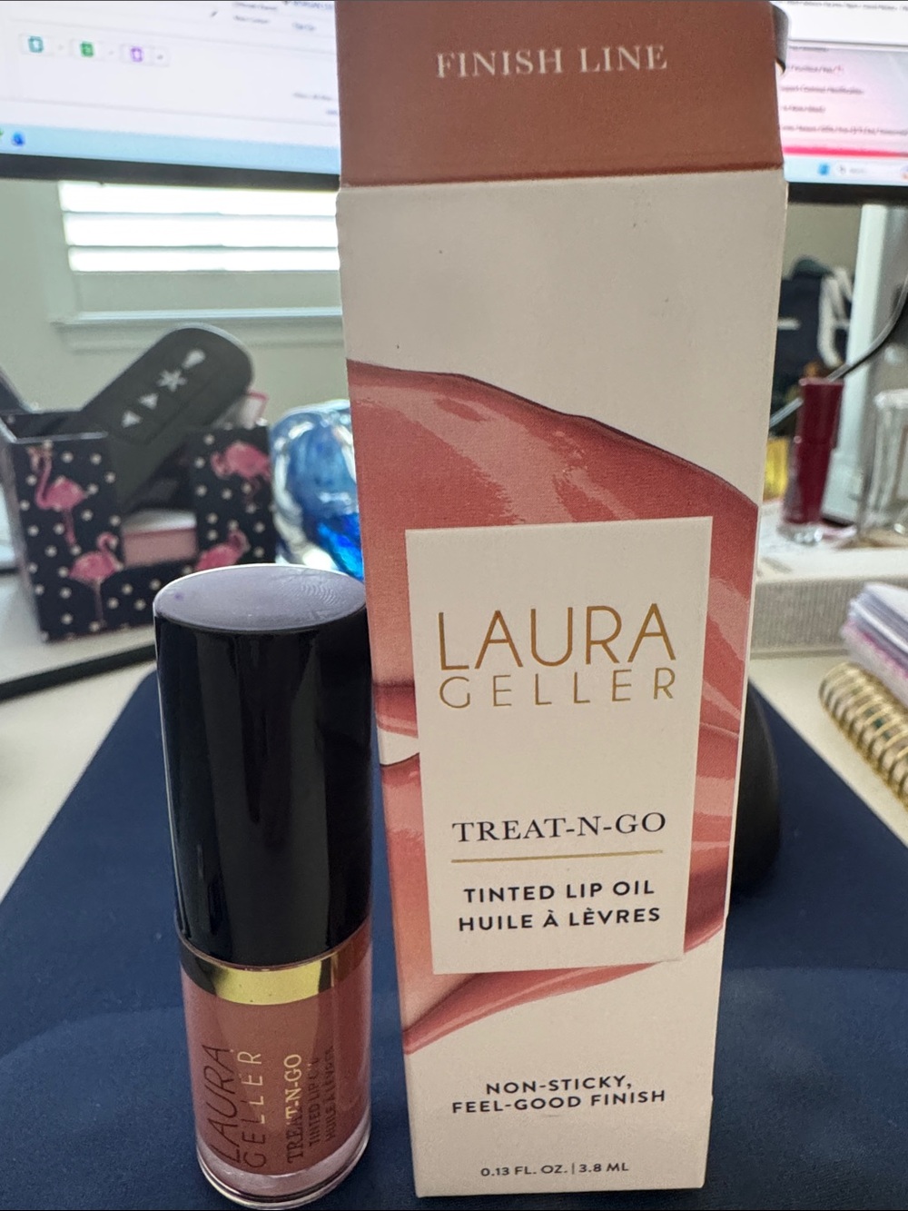 Laura Geller TREAT-N-GO Tinted Lip Oil in Finish Line New